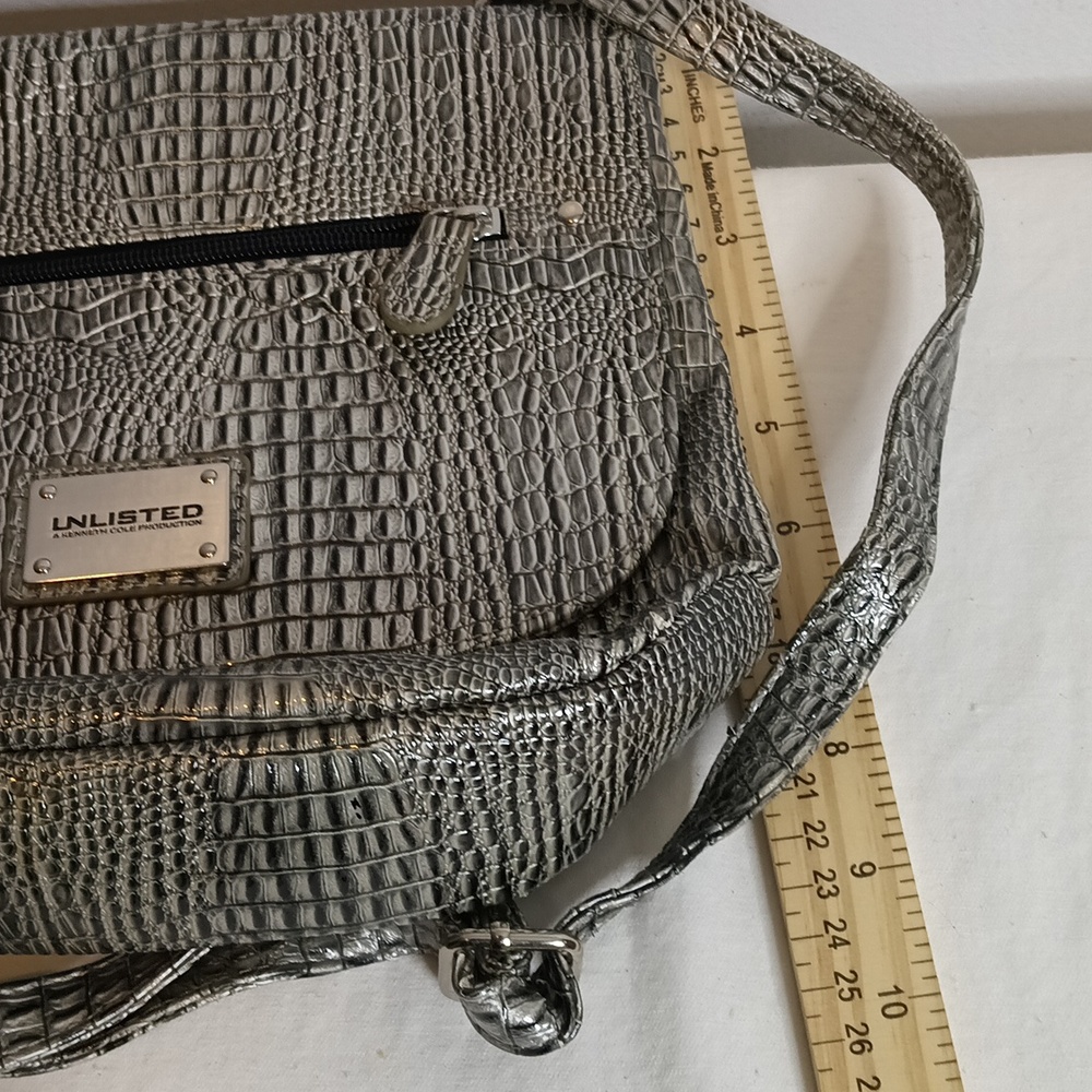 Unlisted silver purse lots of compartments - Picture 9 of 10